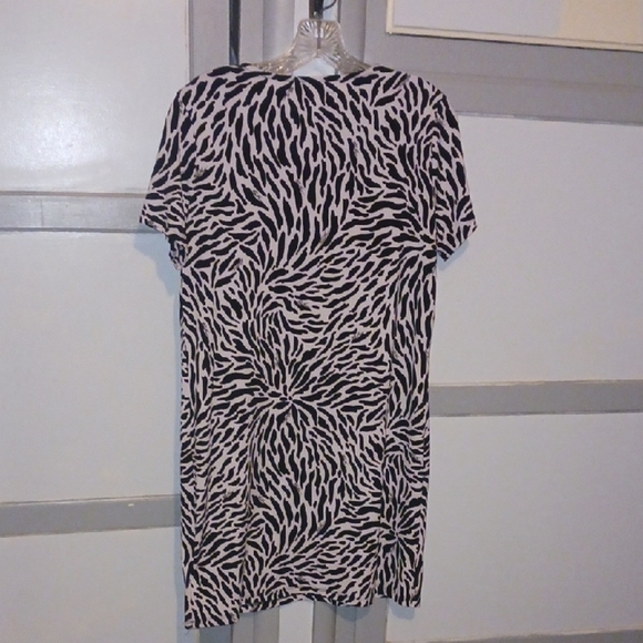 Michael Kors Black and White Crew Neck Short Sleeve Pull On Sheath Mini Dress S - Picture 8 of 16